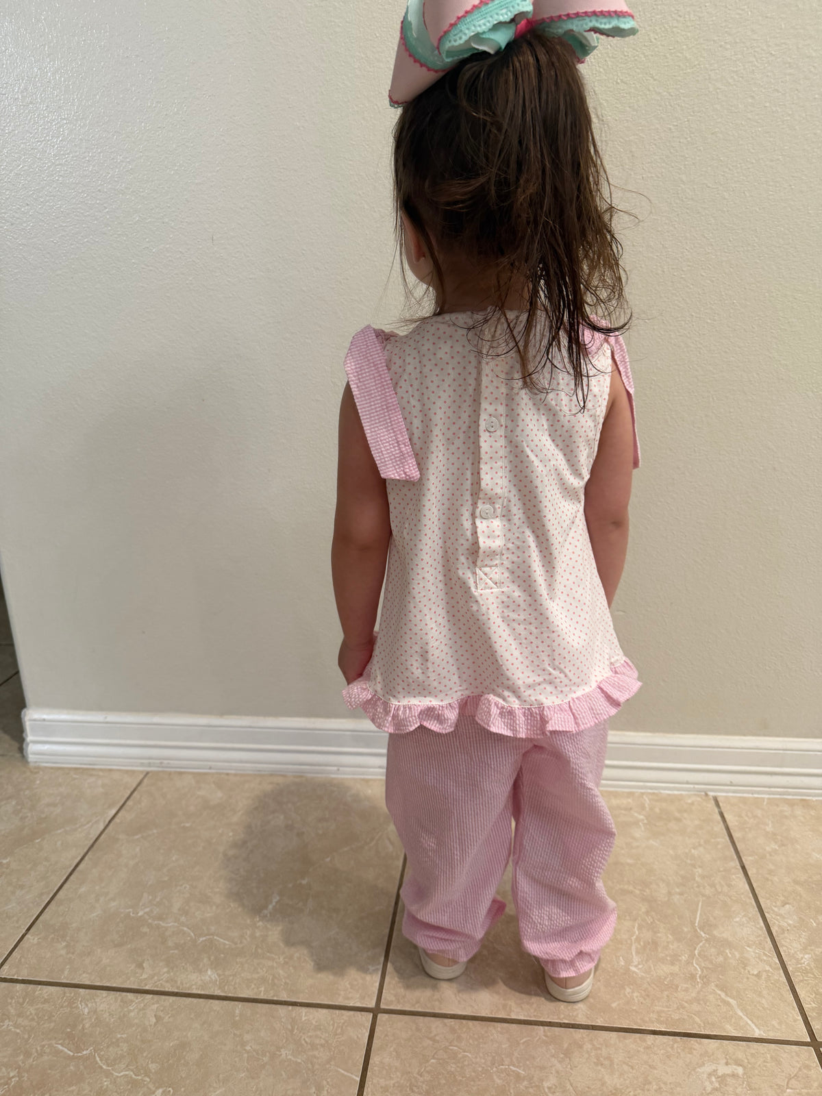 CAKE POPS PANTS SET (NOT DOUBLE LINED PANTS STILL WEARABLE) SLIDE TO 2nd pic to LOOK AT BACK